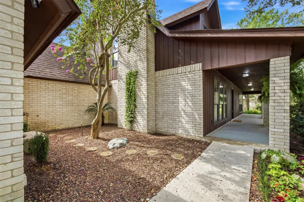 221 Montwood Seguin, TX 78155