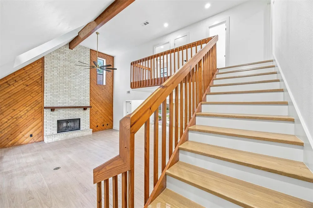 221 Montwood Seguin, TX 78155
