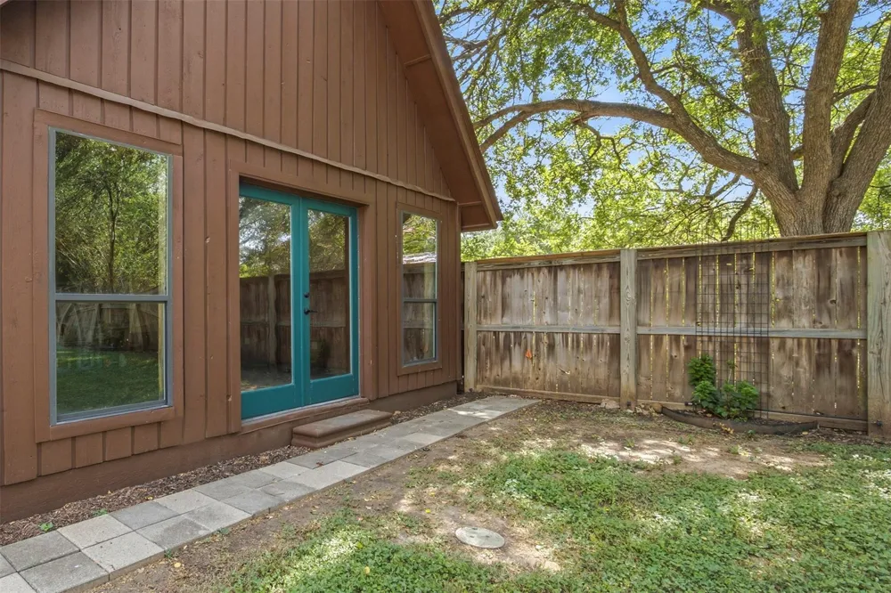 221 Montwood Seguin, TX 78155