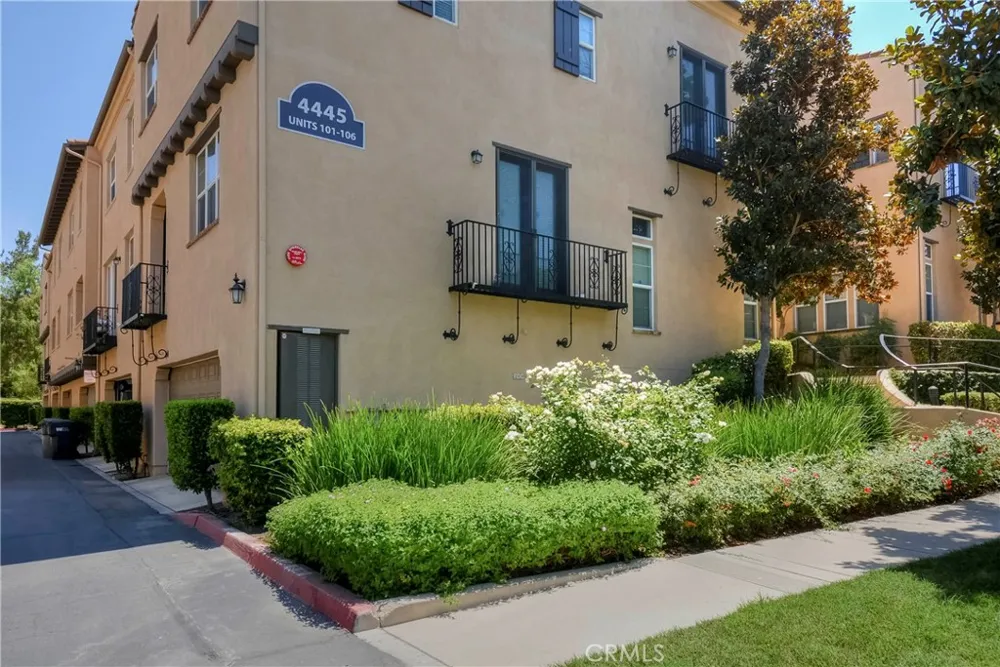 4445 Owens Corona, CA 92883