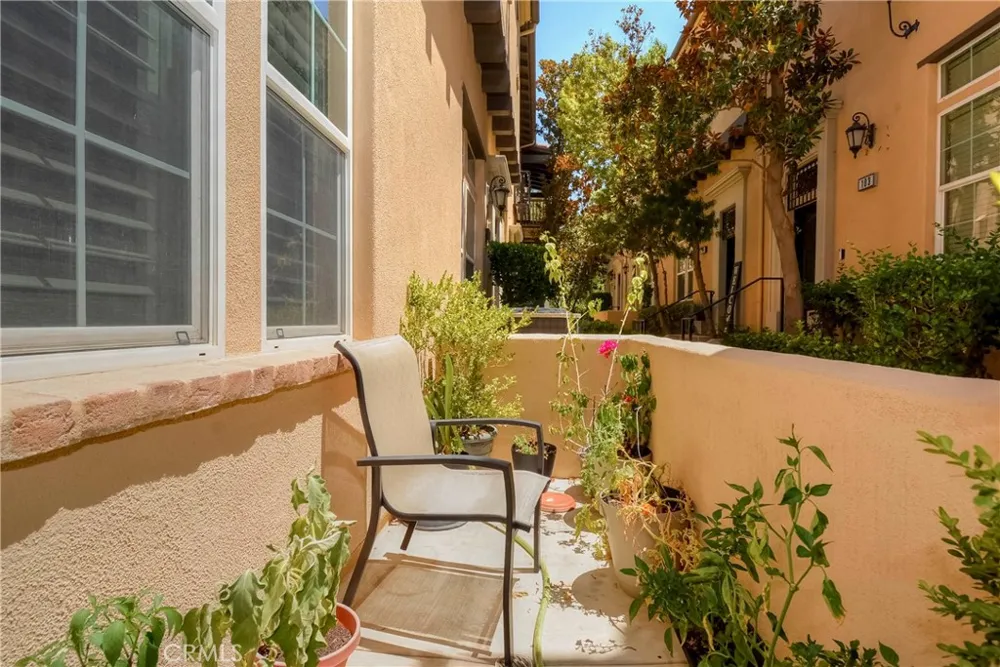 4445 Owens Corona, CA 92883