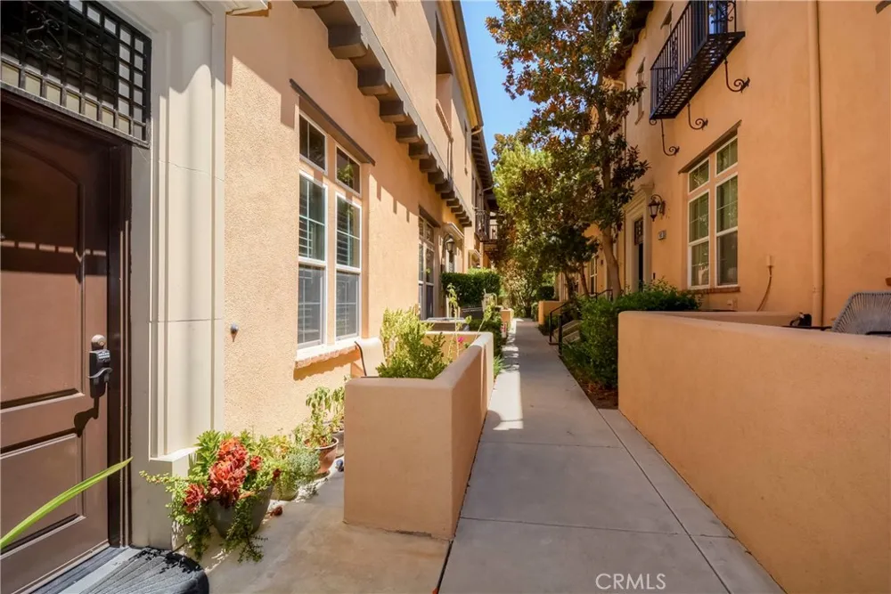 4445 Owens Corona, CA 92883