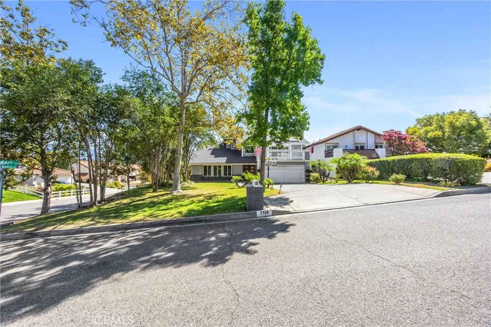 7729 Calle Bresca Rancho Cucamonga, CA 91730