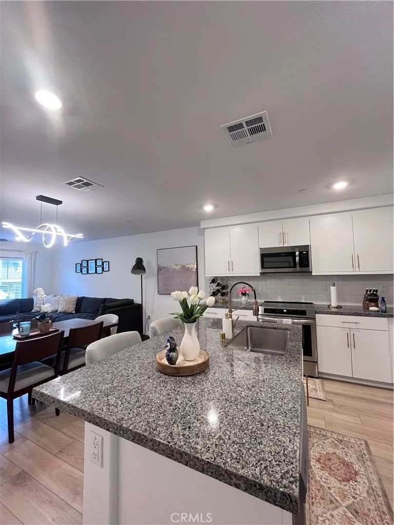 19197 Sequoia Grove Street Riverside, CA 92507