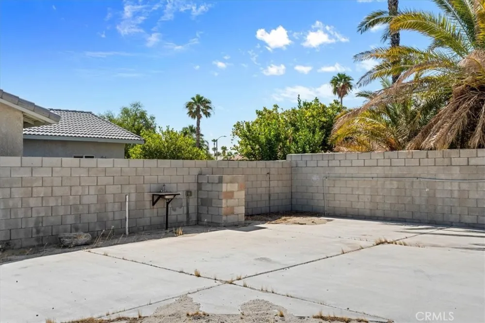 68595 Vista Chino Cathedral City, CA 92234