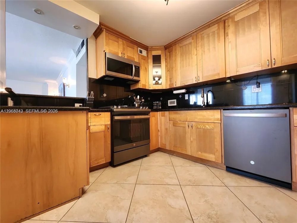 2030 S Ocean Dr #626 Hallandale Beach, FL 33009