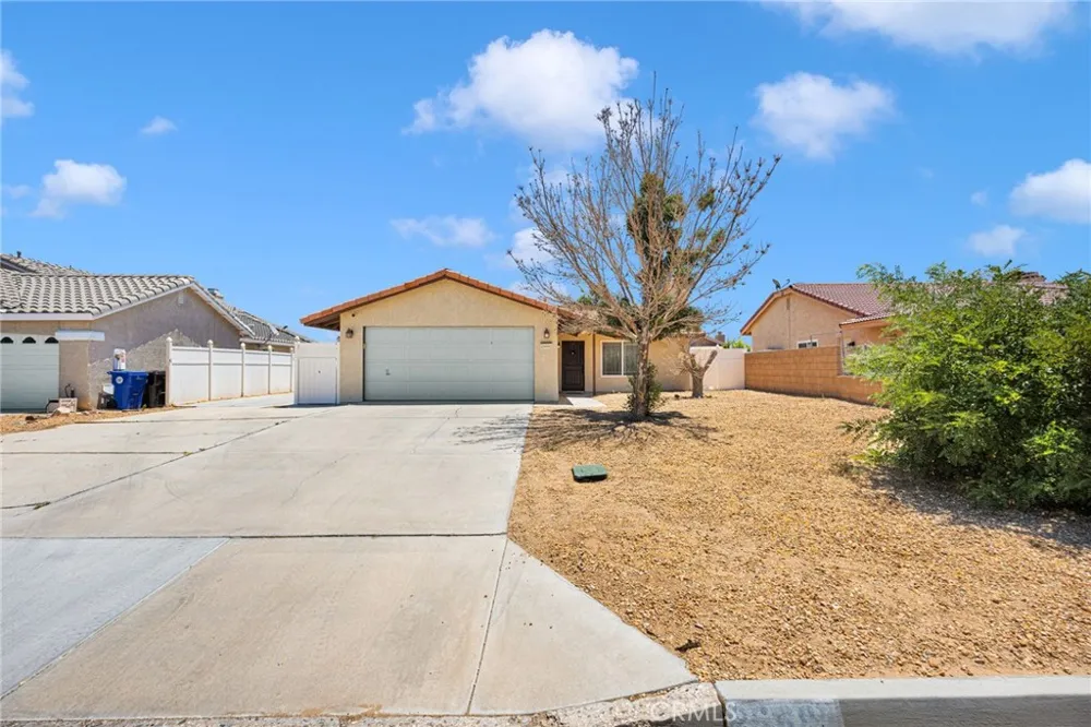 26681 Topsail Lane Helendale, CA 92342