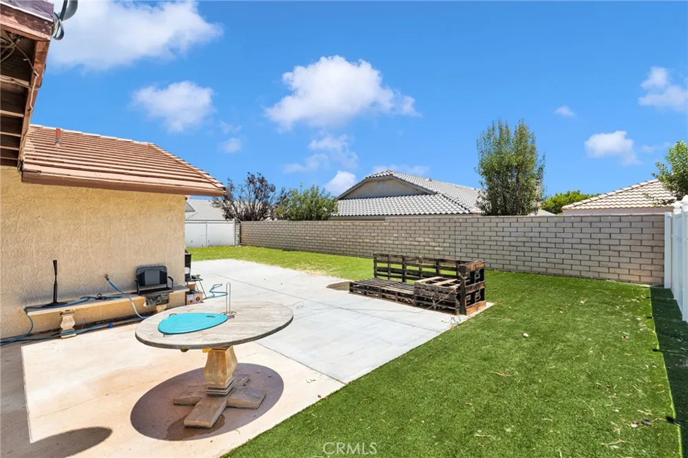 26681 Topsail Lane Helendale, CA 92342