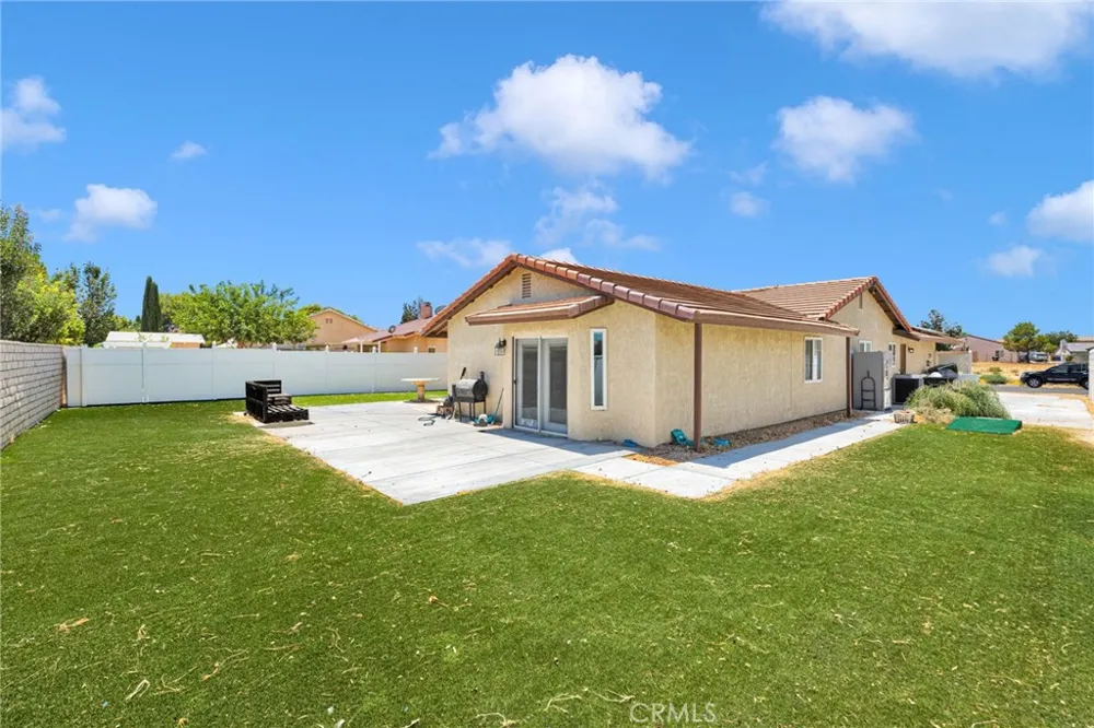 26681 Topsail Lane Helendale, CA 92342