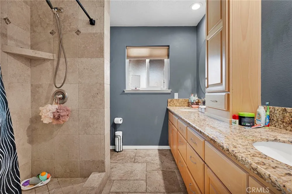 26681 Topsail Lane Helendale, CA 92342