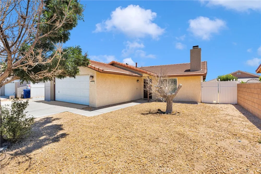 26681 Topsail Lane Helendale, CA 92342