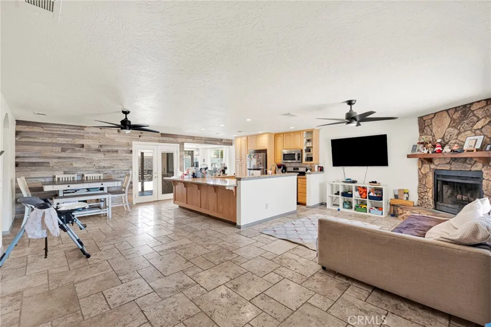 26681 Topsail Lane Helendale, CA 92342