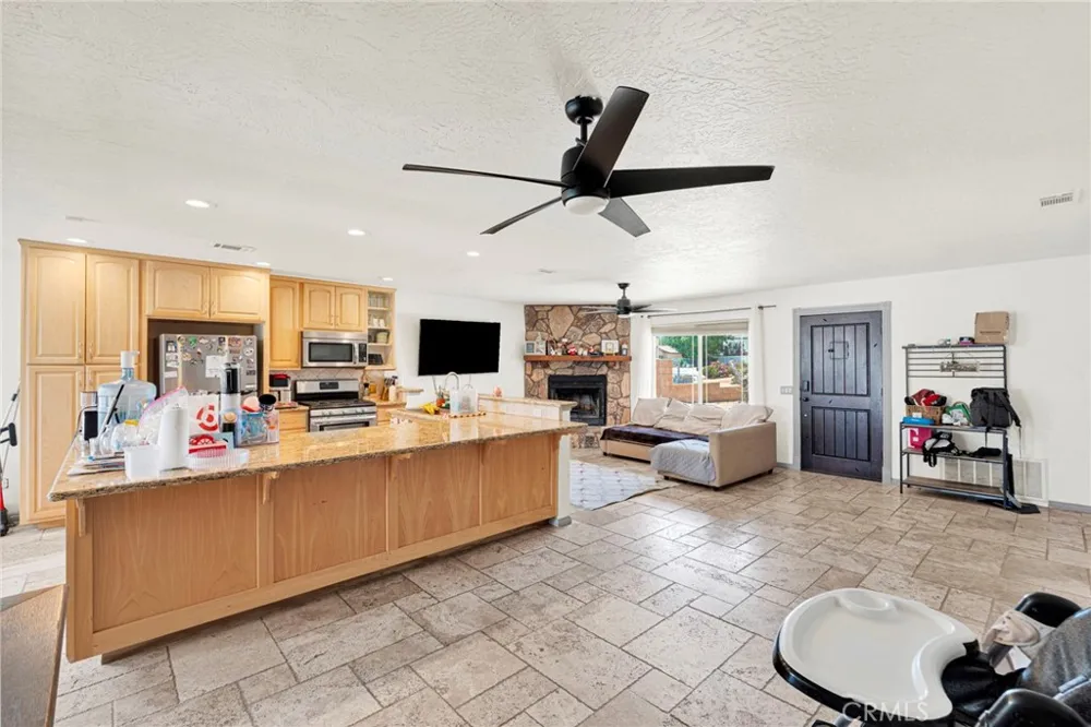 26681 Topsail Lane Helendale, CA 92342