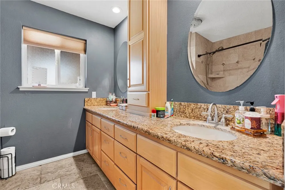 26681 Topsail Lane Helendale, CA 92342