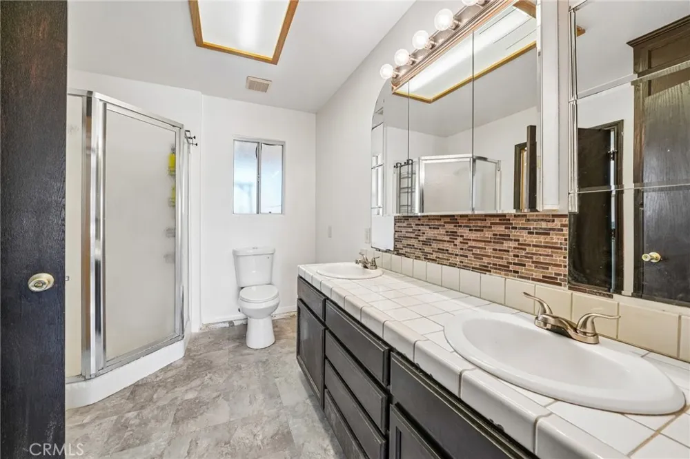 575 Lauresa Hemet, CA 92544