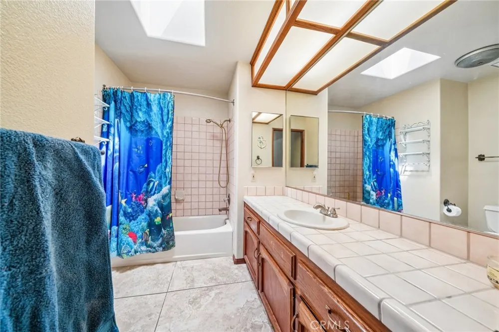 575 Lauresa Hemet, CA 92544