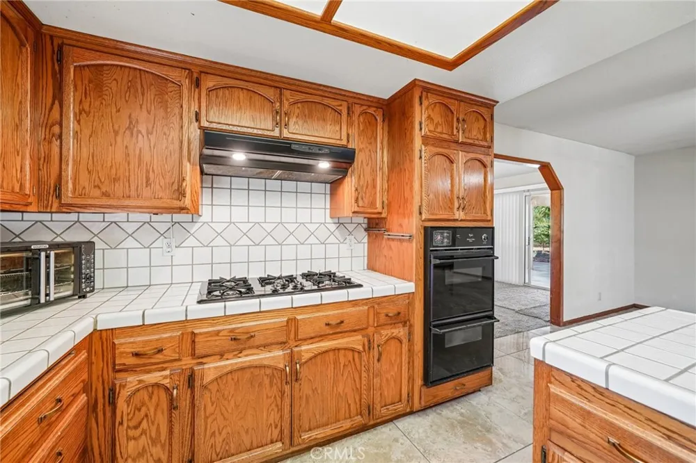 575 Lauresa Hemet, CA 92544