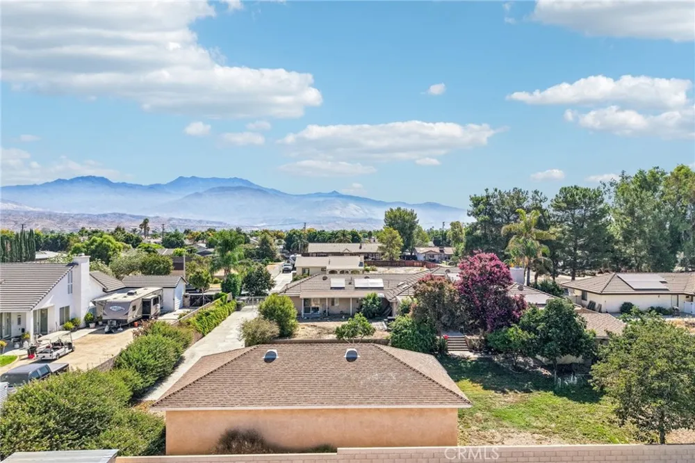 575 Lauresa Hemet, CA 92544