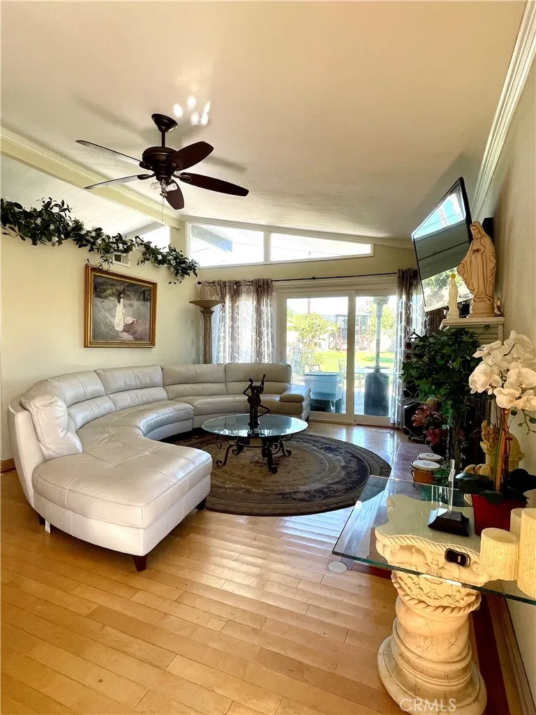 11722 Timmy Lane Garden Grove, CA 92840