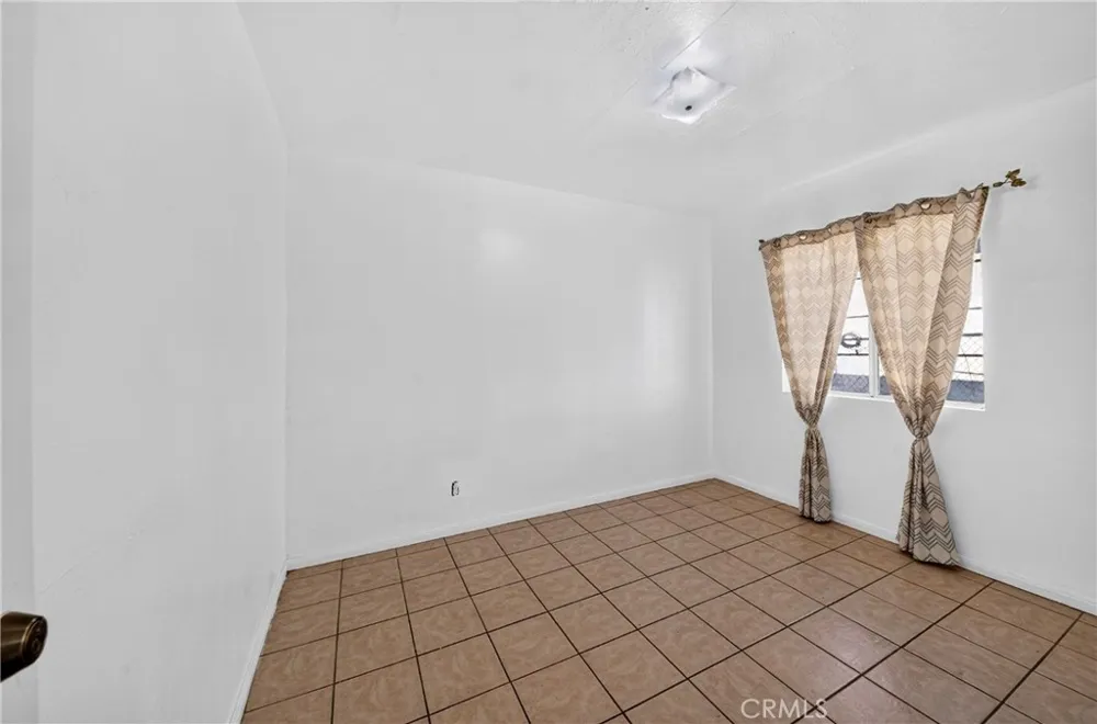 3633 Platt Avenue Lynwood, CA 90262