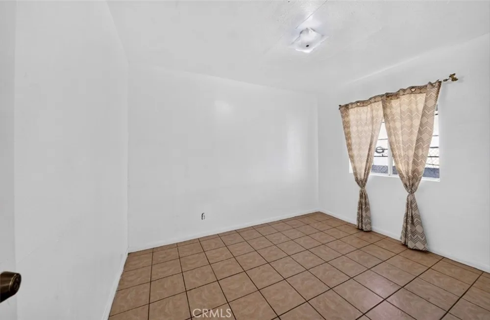 3633 Platt Avenue Lynwood, CA 90262