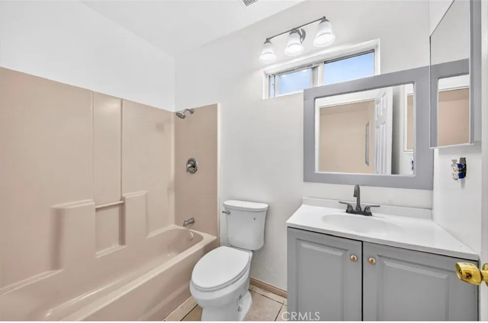 3633 Platt Avenue Lynwood, CA 90262