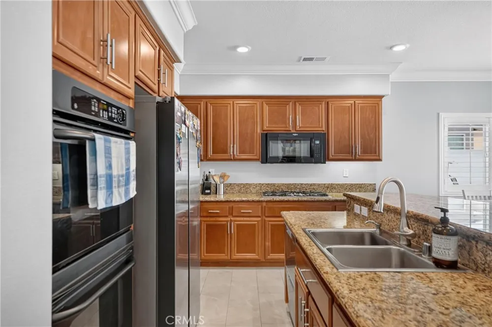 2243 Finch San Jacinto, CA 92582