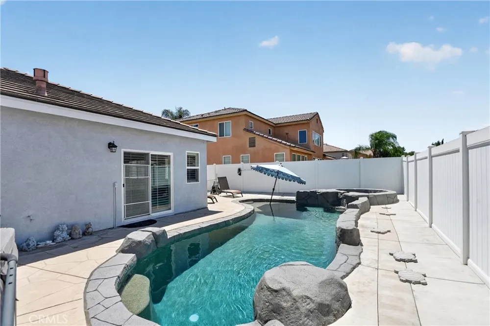 2243 Finch San Jacinto, CA 92582