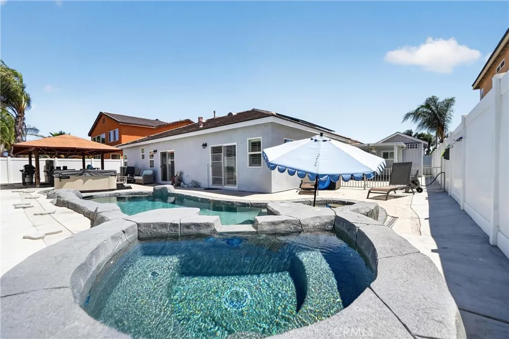 2243 Finch San Jacinto, CA 92582