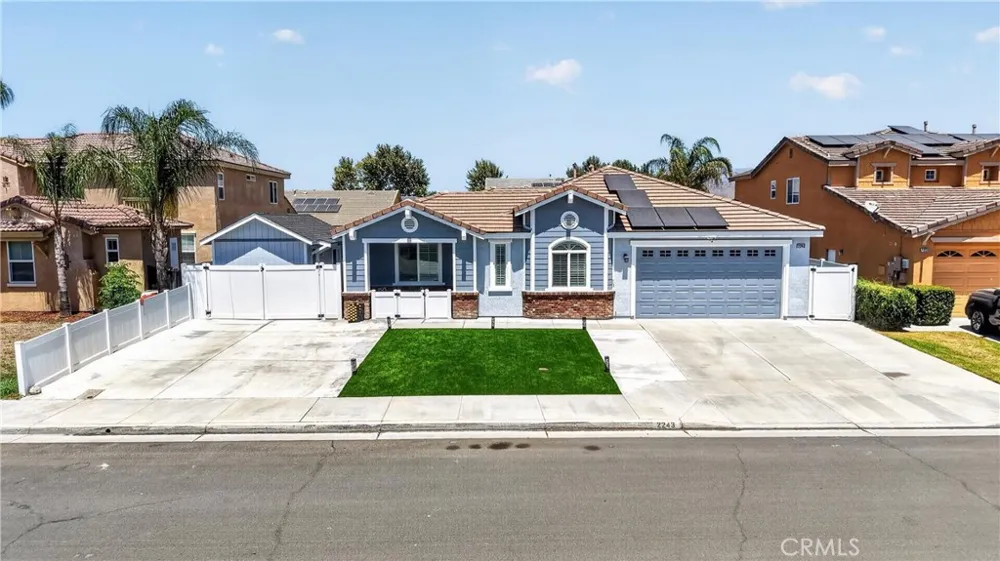 2243 Finch San Jacinto, CA 92582