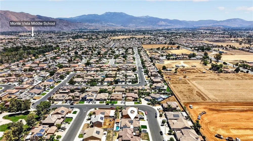 2243 Finch San Jacinto, CA 92582