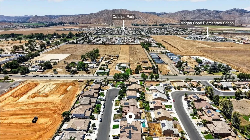 2243 Finch San Jacinto, CA 92582