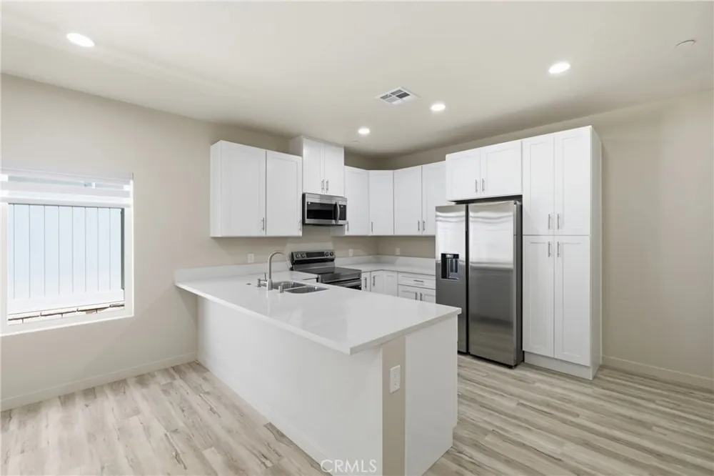 8181 Amerena Way Fontana, CA 92335