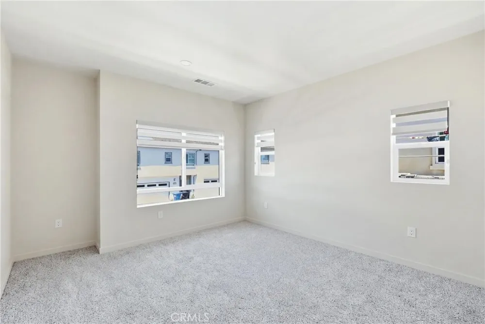 8181 Amerena Way Fontana, CA 92335