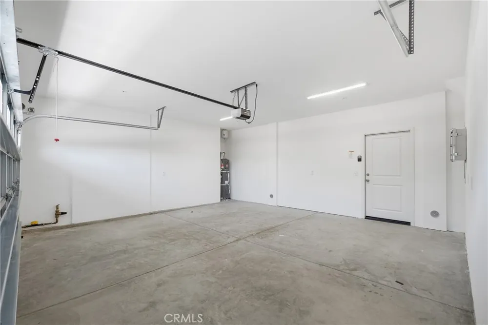 8181 Amerena Way Fontana, CA 92335