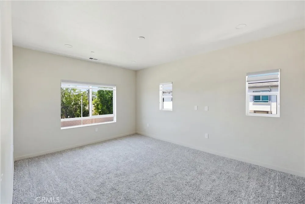 8181 Amerena Way Fontana, CA 92335
