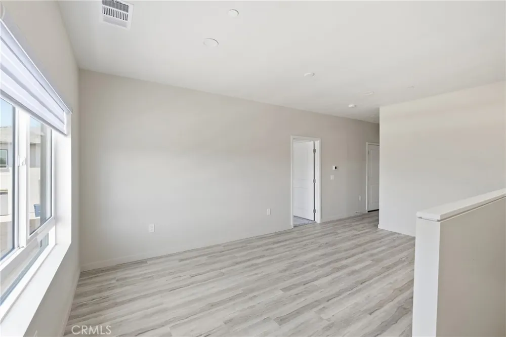 8181 Amerena Way Fontana, CA 92335
