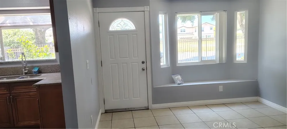 1425 S White #B Pomona, CA 91766