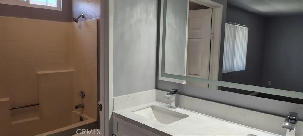 1425 S White #B Pomona, CA 91766
