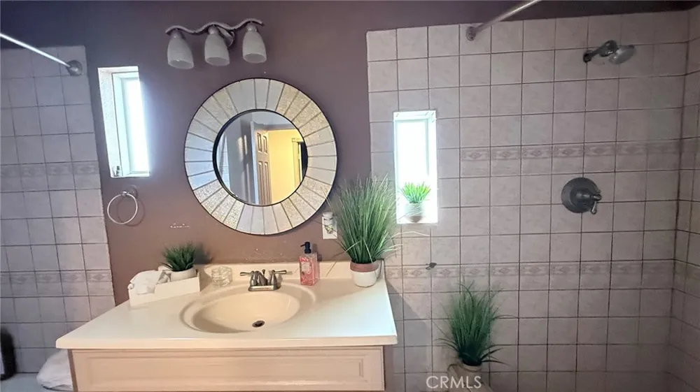 14271 Sauder La Puente, CA 91746