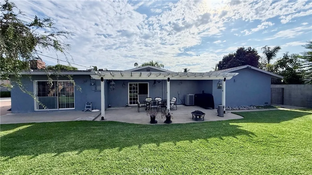 14271 Sauder La Puente, CA 91746