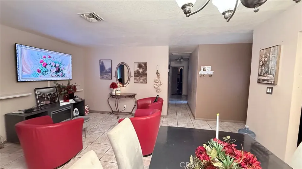 14271 Sauder La Puente, CA 91746