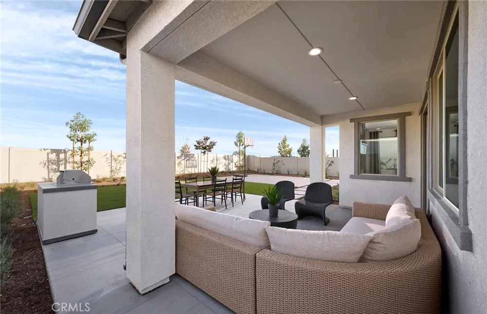 1511 Kauffman Street Perris, CA 92571