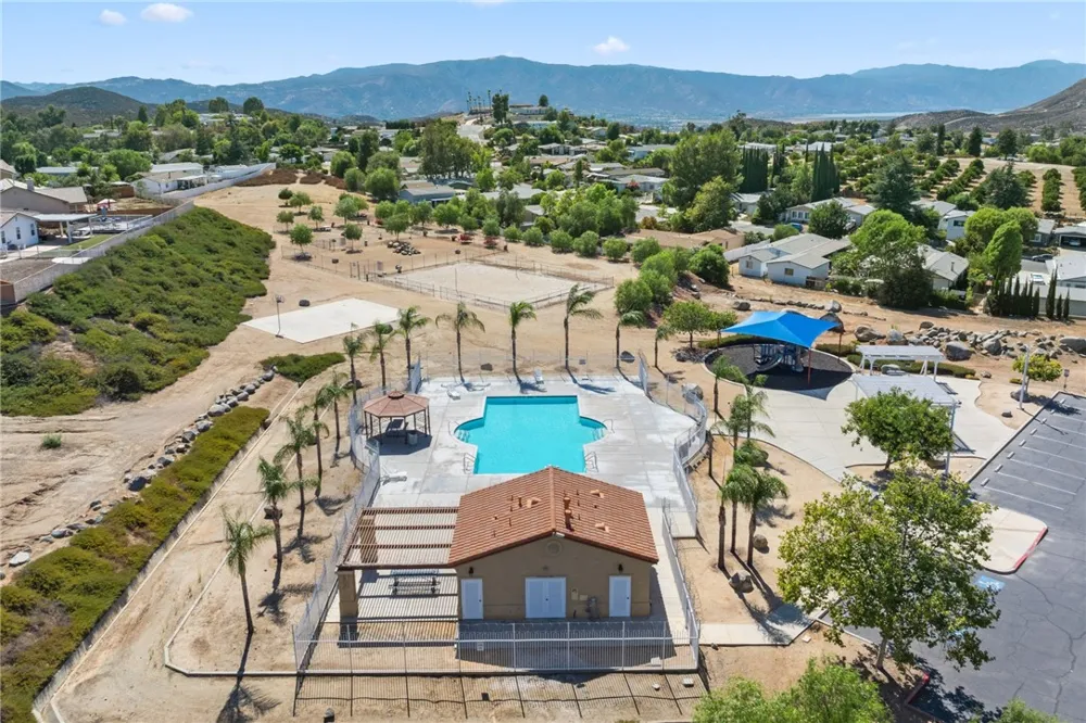24914 Rainbarrel Wildomar, CA 92595