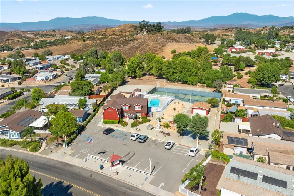 24914 Rainbarrel Wildomar, CA 92595