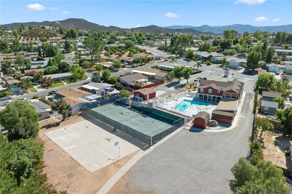 24914 Rainbarrel Wildomar, CA 92595