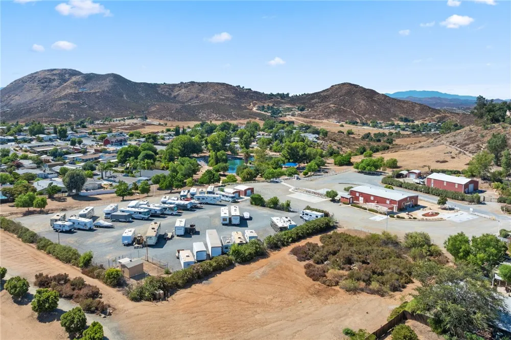 24914 Rainbarrel Wildomar, CA 92595