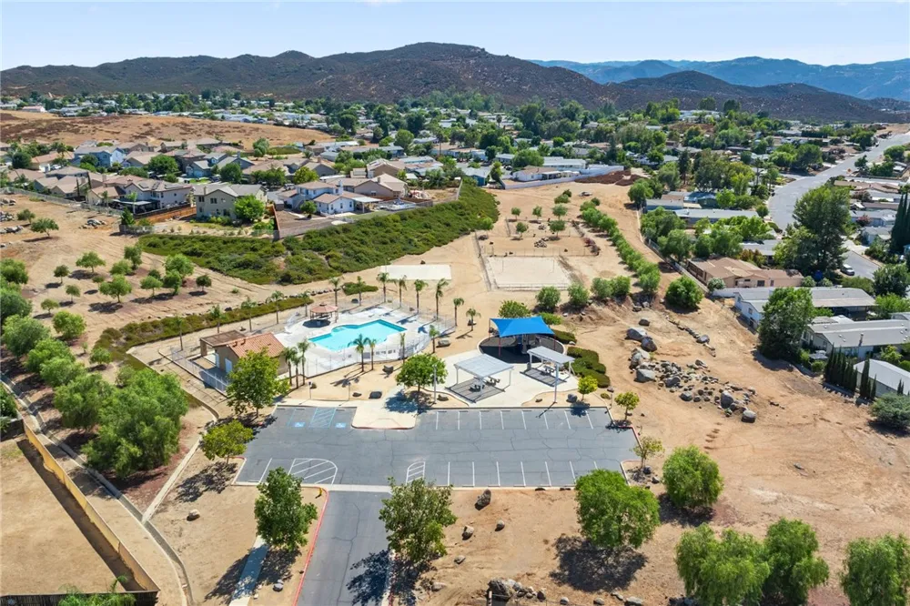 24914 Rainbarrel Wildomar, CA 92595
