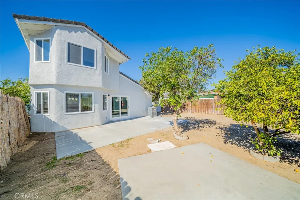 827 S Tamarisk Avenue Rialto, CA 92376