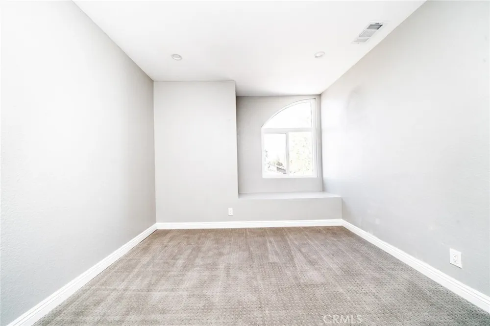 827 S Tamarisk Avenue Rialto, CA 92376